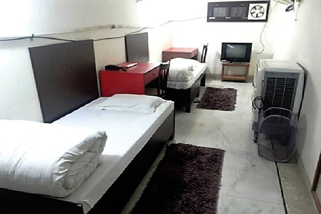 Budget Room