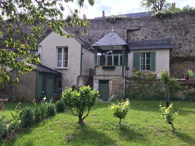 Airbnb Orléans Vacation Rentals Places To Stay