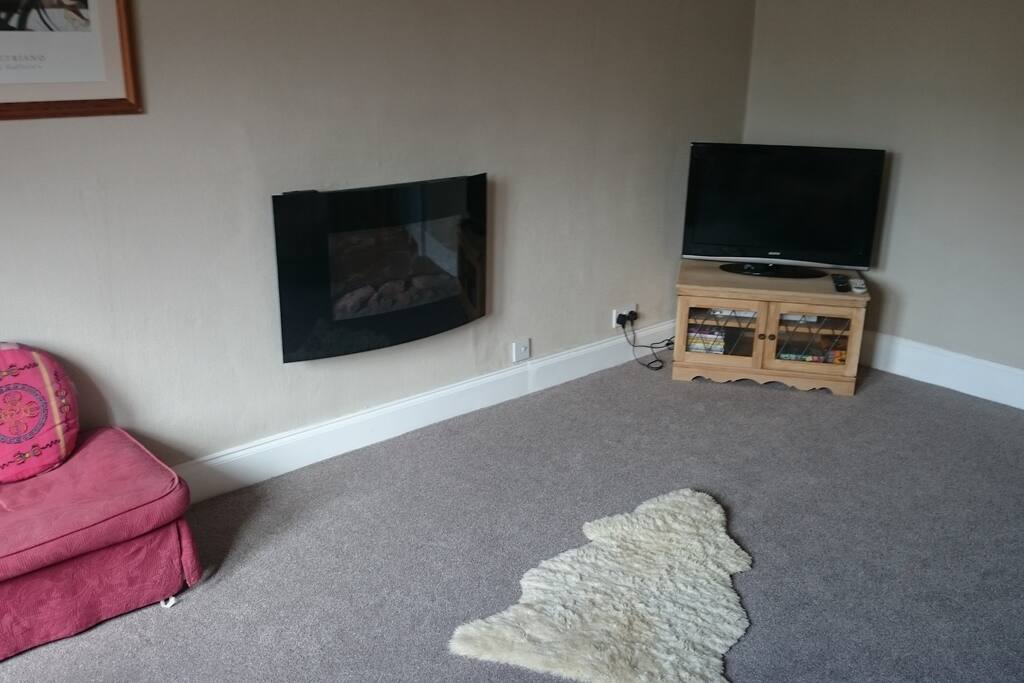 LIVINGROOM