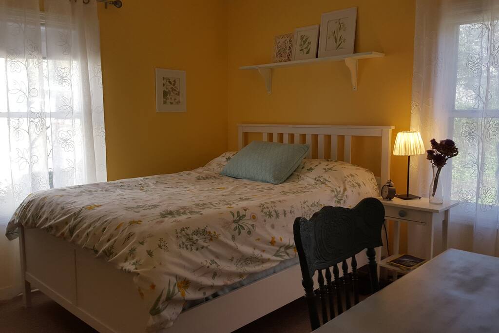 Queen Bed