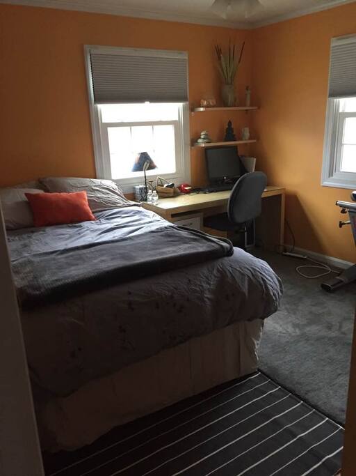 comfortable queen sized bed