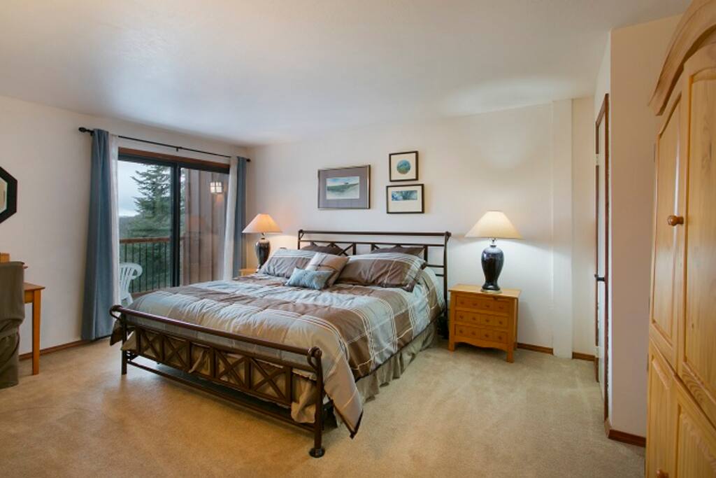 King Bedroom with balcony