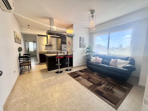 BEAUTIFUL APARTMENT, EXCELLENT LOCATION, 24-HOUR SECURITY