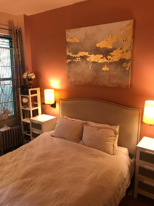 Queen bed. High thread count sheets. Hotel-grade pillows. Memory foam mattress. New AC with remote (turn off when not home!). Radiator heat.