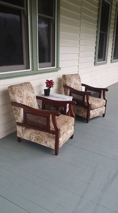 Front veranda, a spot to enjoy the amazing view over the mountains