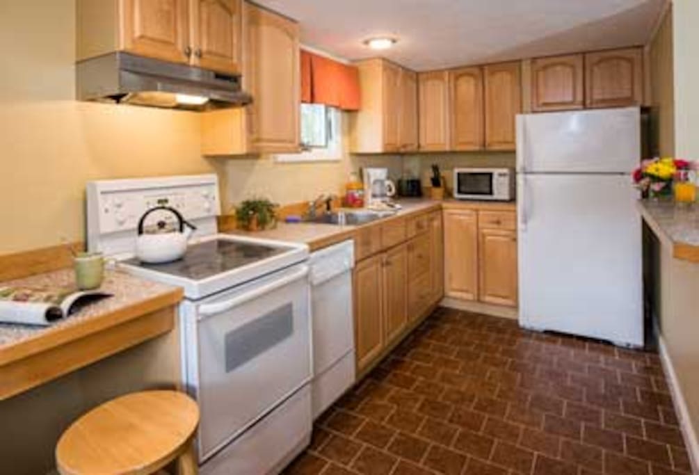 Full kitchen