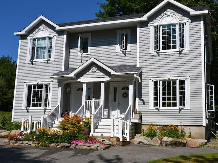 Northridge Townhouse-1 mi to downtown Bar Harbor