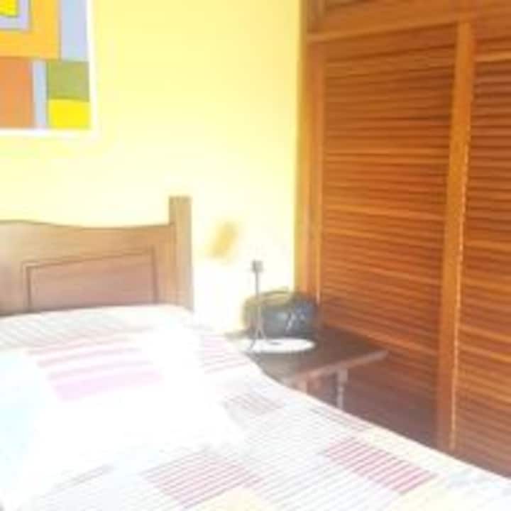 Habitacion con placard amplio