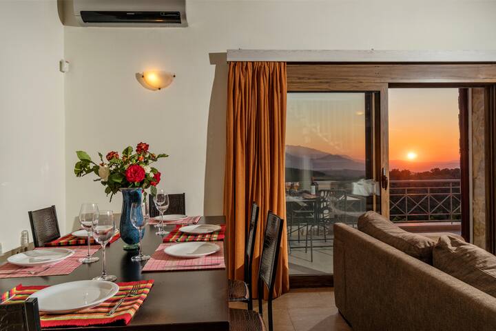 Villa Zeus with private pool – Special Offer! gallery image 4