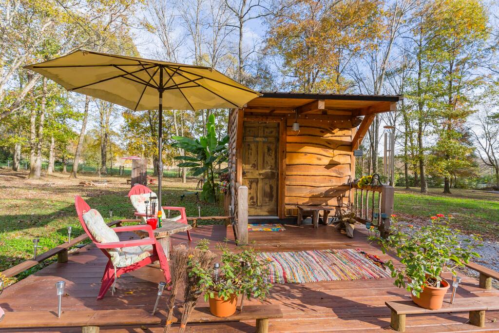 LIMERENCE TINY HOUSE & Country Breakfast Too! Tiny houses for Rent in