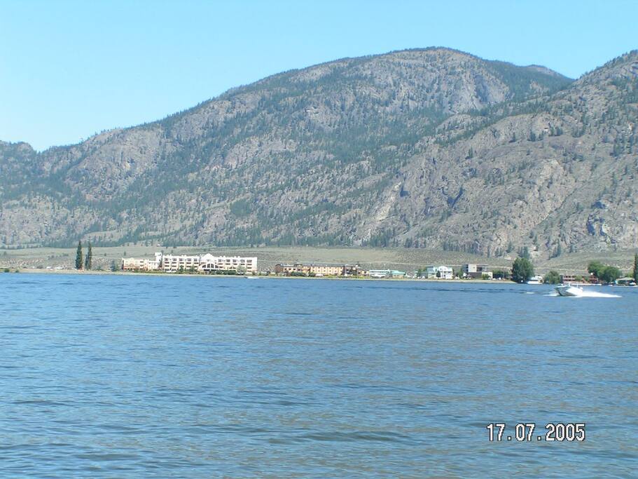 Oosyoos Lake
