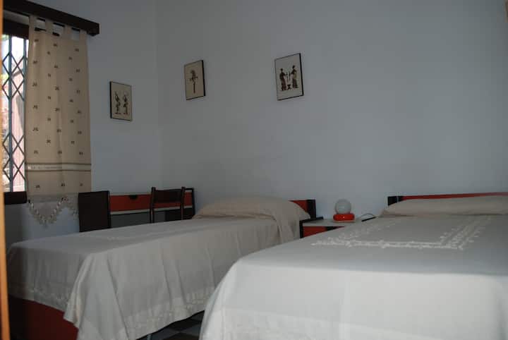 Habitación con dos camas individuales