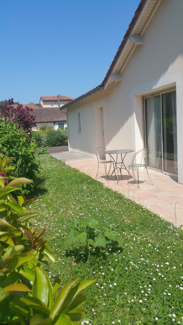 Perigueux room close to the green way Houses for Rent in Périgueux