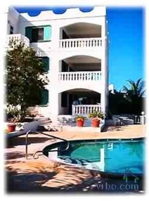 Pied a Terre overlooking the Ocean
