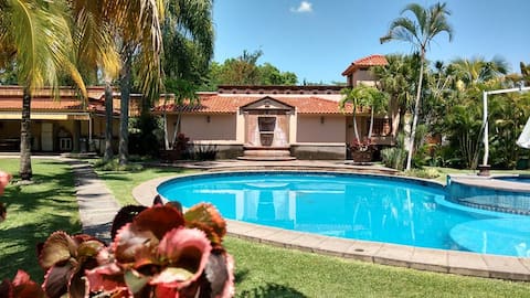 Weekend house with services