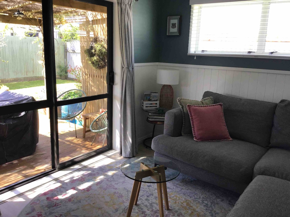 Successful Airbnb property: ‘The Den’ 2 x Bedroom Self-Contained Guest Suite in Whakatane District