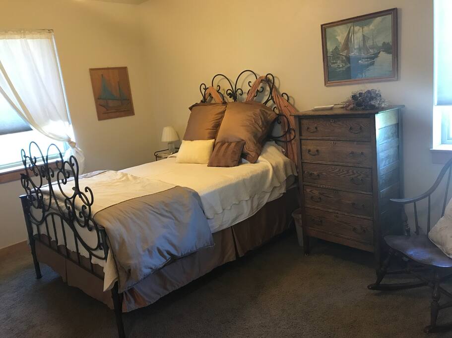 Queen bed