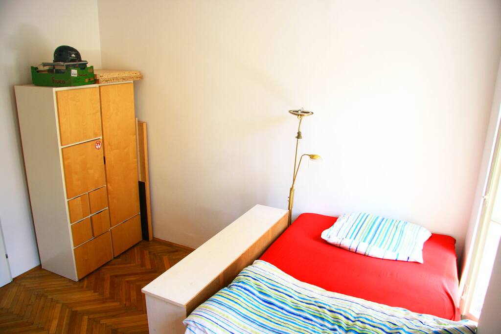 komfortables Bett für zwei/comfy bed for two