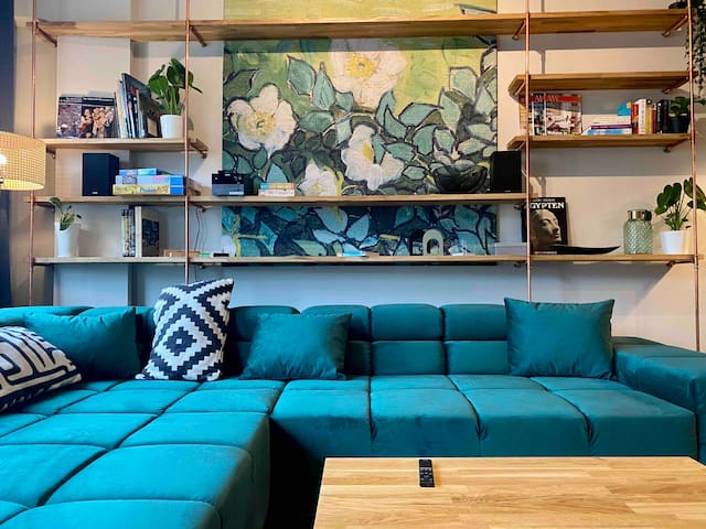 Central + Spacious 2 bedroom 2 bathroom flat