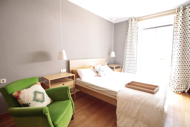 ห้องนอน 2 (Bedroom 2)