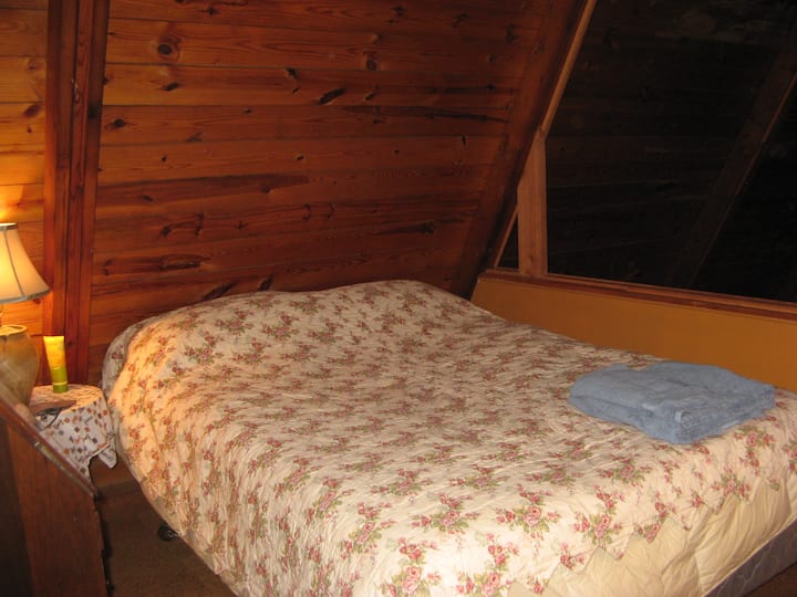 Upstairs loft bedroom