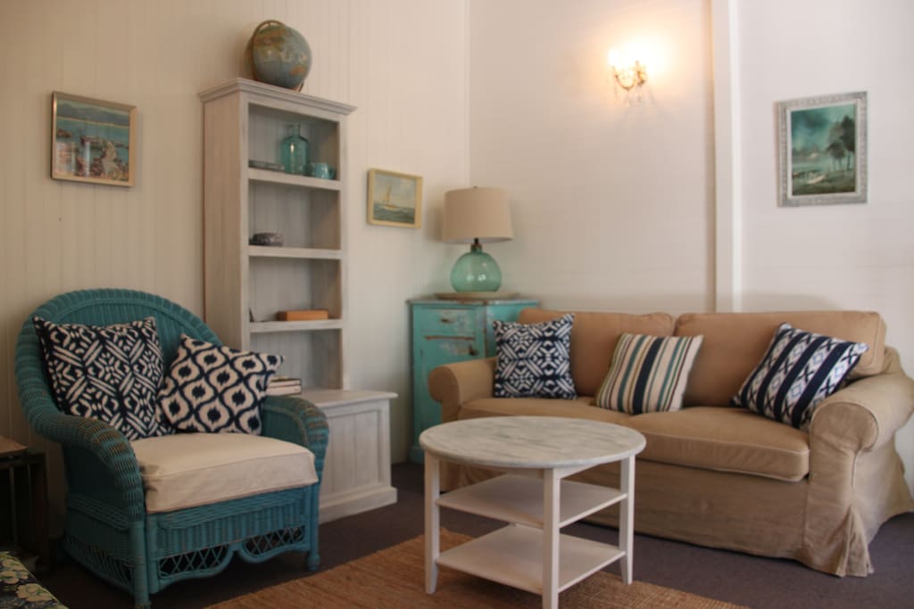 2nd Living room with a double sofa bed.