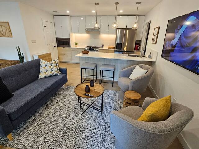 The Spring House. 4 bed 3 bath gallery image 2