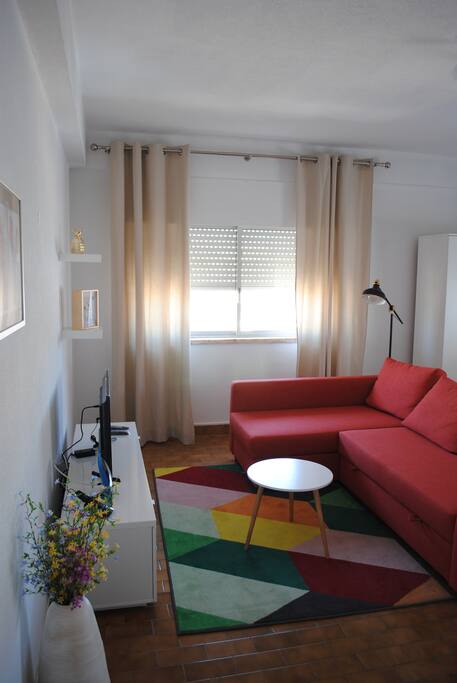 Living room with tv and WI-FI