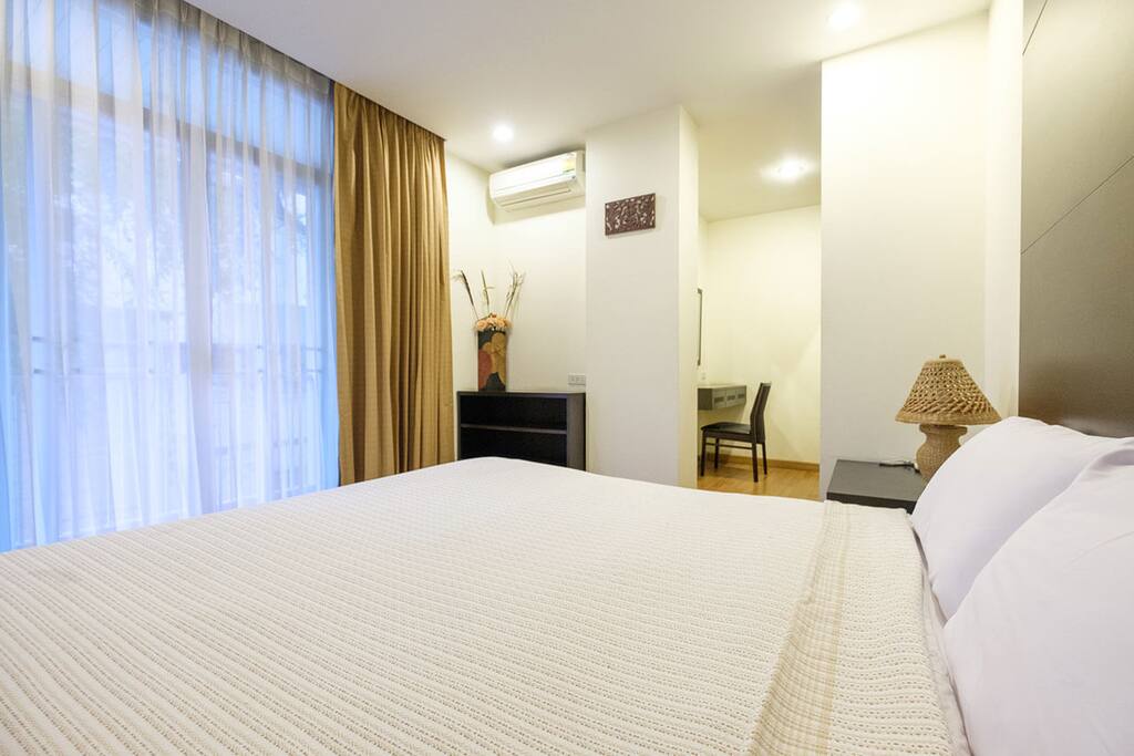 1Bedroom 50sqm @ NANA BTS | Chadvara