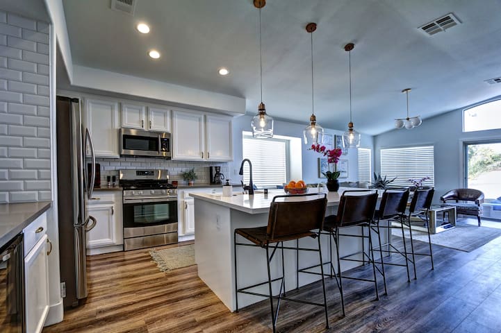 The Olive Branch: A Single Story Gem in Summerlin gallery image 3