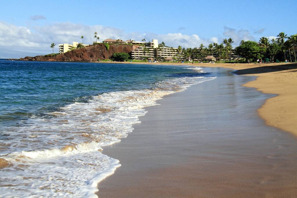 Beach view to Blackrock from 200 sq ft 3rd floor lanai