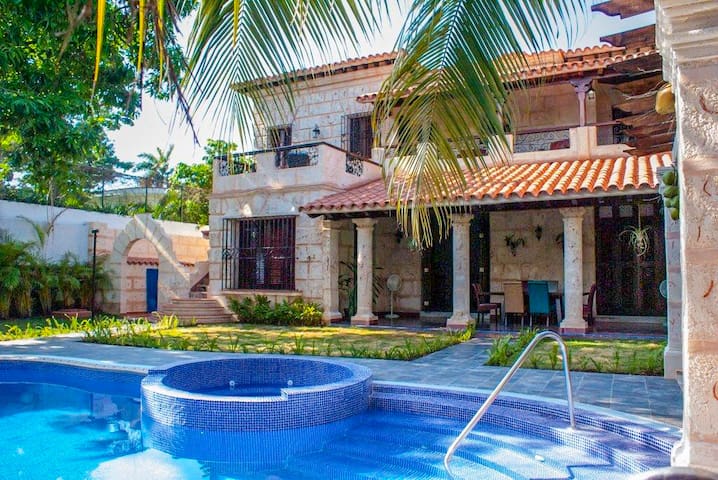 Point 2 Cuba managed Airbnb listing 1