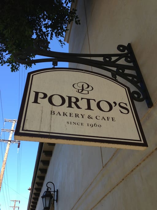 Foto av Porto's Bakery and Cafe