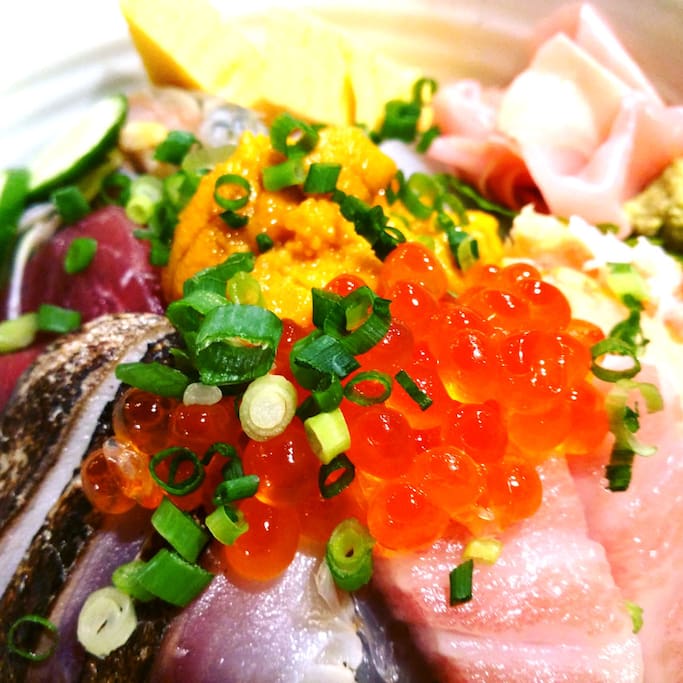 Fresh Fish Sushi Bowl so called Kaisendon