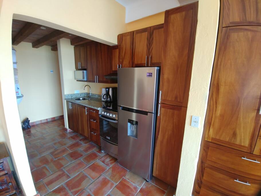 Fully equipped, recently remodelled kitchen with everything you need to prepare meals.