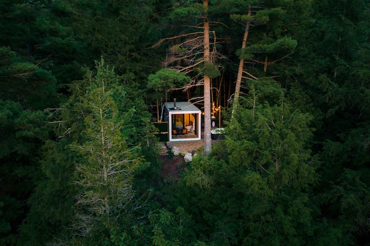 Sold: A True Nature-Lover's Ultimate Kawartha Lakes Hideaway