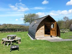 Quirky+Glamping+Pods+with+stunning+rural+views+1