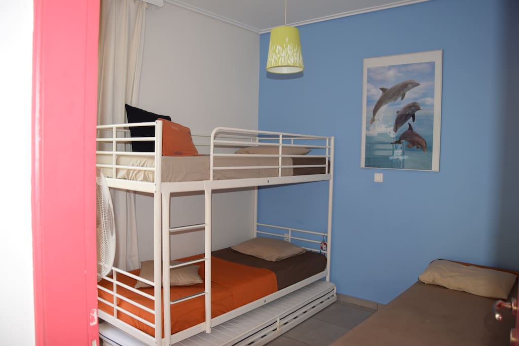 3 single bed bedroom