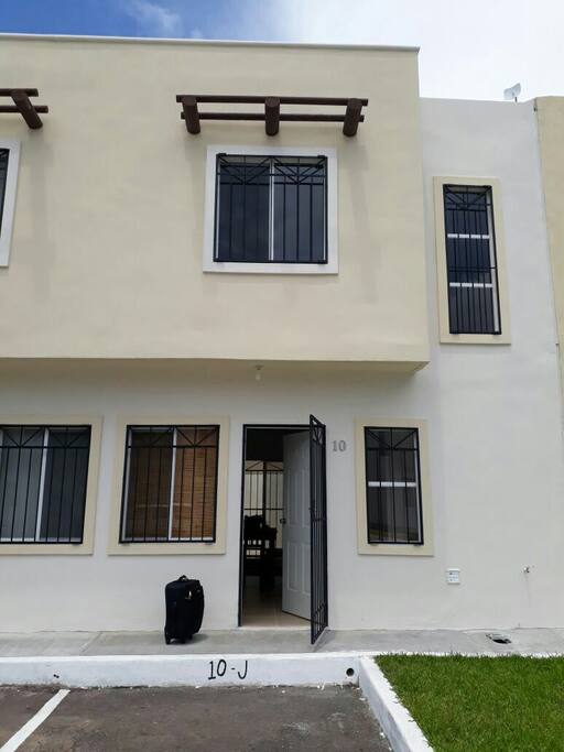 fachada de la casa