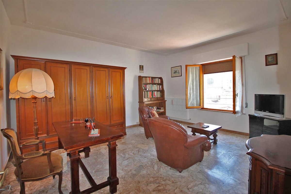Top Airbnb: Panoramic attic in old town of Siena a Siena