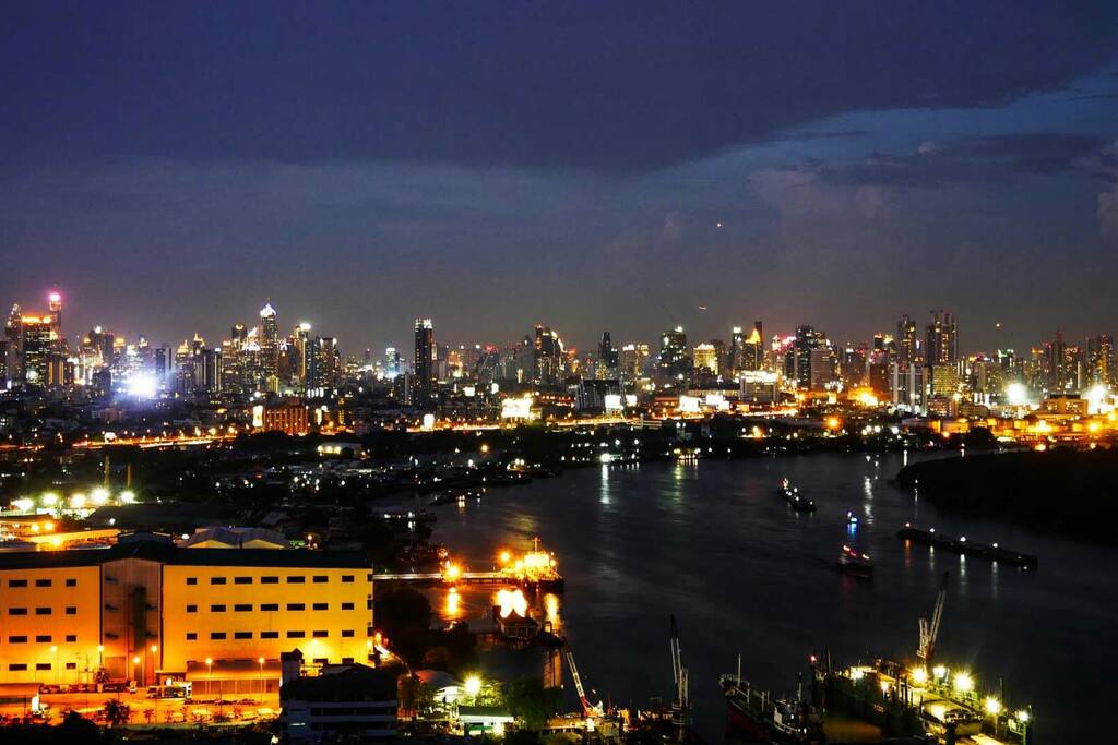 窗外夜景