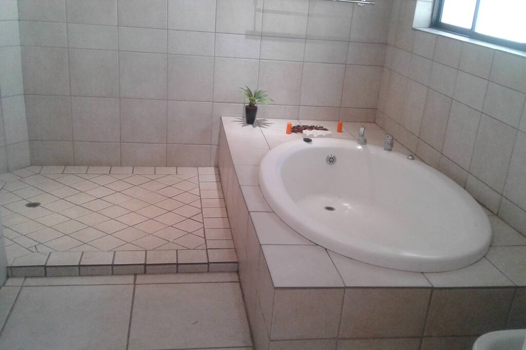 Master bedroom Ensuite