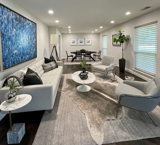 Luxury Modern Home-Pool, PelotonBike+near Galleria