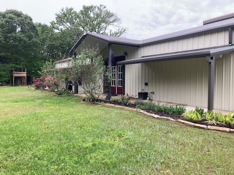 Diamond P - Peace in the Piney Woods