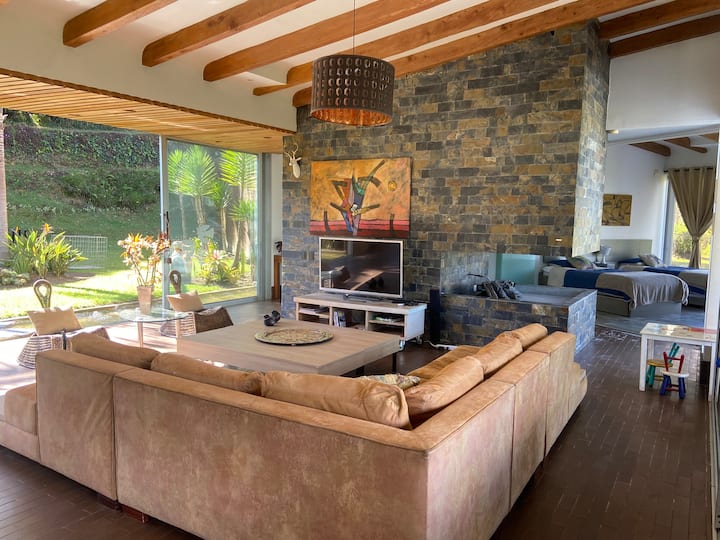 Espectacular Casa Finca En Llanogrande : Zaragoza - La Ceja
