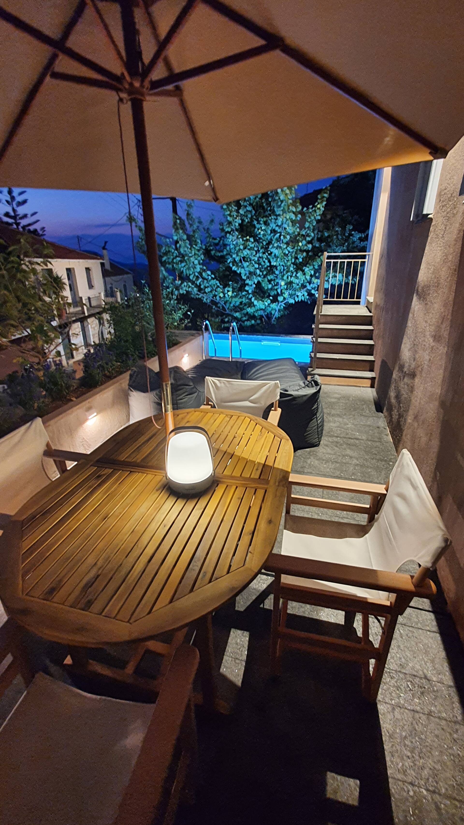 Villa mit Schlafzimmer im Loft-Stil und Pool — Foto 2