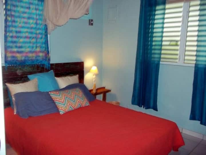 Druhá spálňa s manželskou posteľou