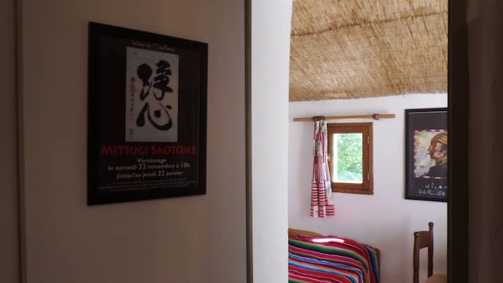 Salónik na rohu od kuchynky