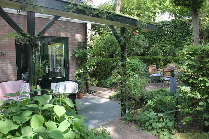 Charming garden house in beautiful surroundings