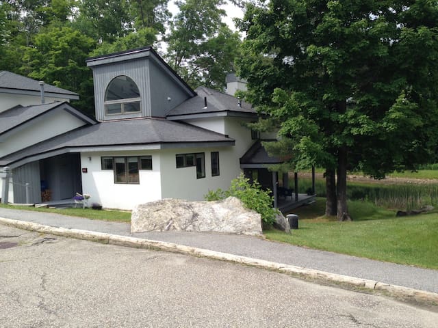 Cozy, private VT room- Killington!